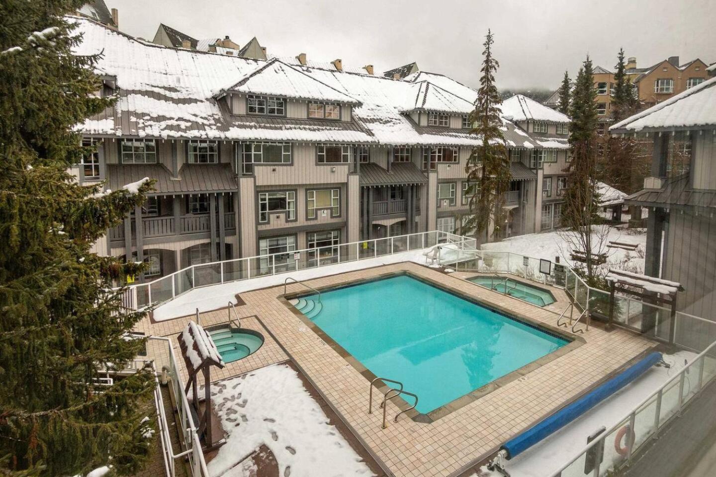 Newly Renovated Ski In Out W Pool 2 Hot Tubs Whistler Exterior foto